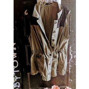 Maurice's army green cargo vest size 3 plus size